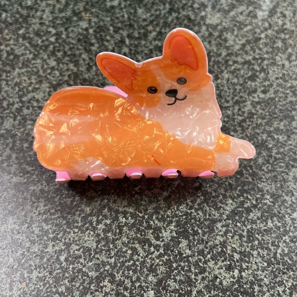 🍊 NWT Corgi-Shaped Orange Claw Clip